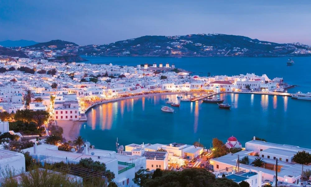 Μύκονος: Συνελήφθη μητέρα που βρισκόταν πίσω από την επαιτεία δύο ανηλίκων